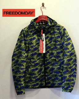 <strong>＜ 65％OFF ＞<br>【 FREEDOM DAY（フリーダムデイ）】</strong><br>フード付 ナイロンジップジャケット [ size：M ]