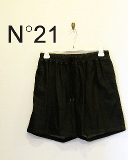 <strong>＜ 65％OFF ＞<br>【N°21 （ヌメロ ヴェントゥーノ）】</strong><br>ショートパンツ[ size：S]