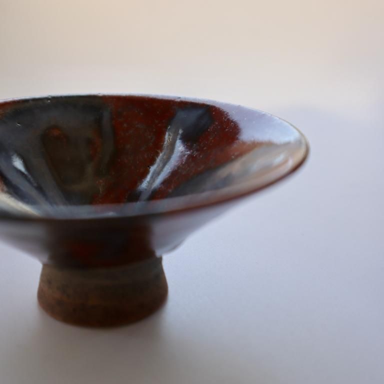 陶芸家　作者不明　作家物　鈞窯釉　天目釉　酒器　平盃　ぐい呑　杯　酒杯　2点 陶芸家 作者不明 作家物 鈞窯釉 天目釉 酒器 平盃 ぐい呑