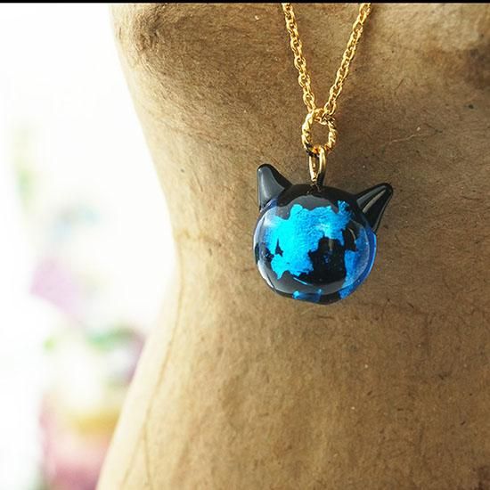 【呪物】霊猫「板火（バンビ）」の宿るペンダント※mai商品 深海ブルー®ねこ玉ペンダント 12mm 猫玉 ネコ玉 チェーン