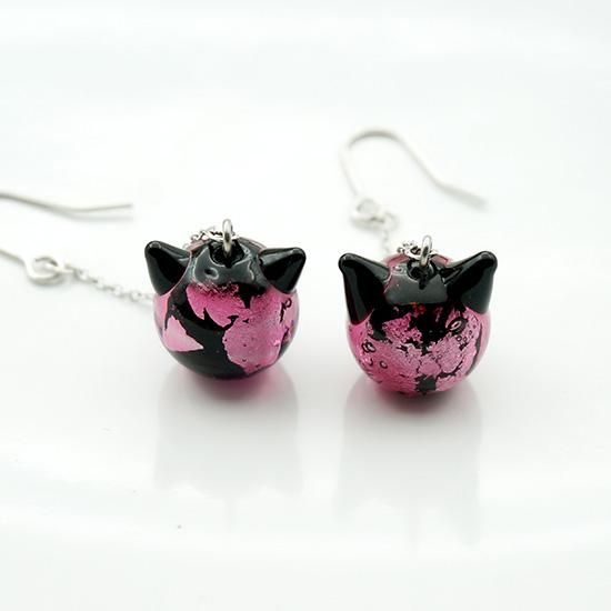 夜桜ピンク®ねこ玉ロングピアス ロジウム 12mm チェーン フック