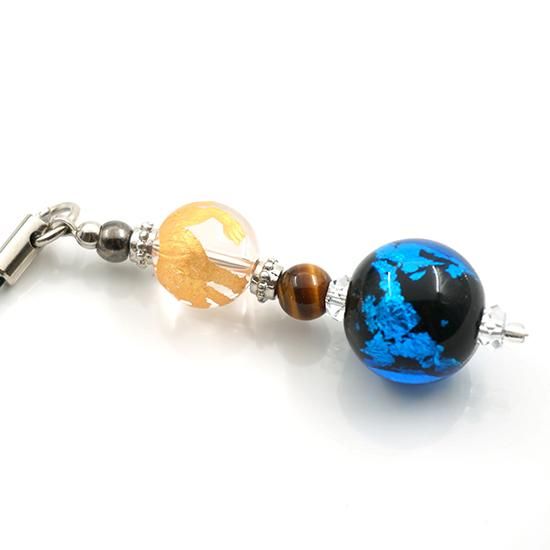 白虎水晶(金彫)ストラップ 深海ブルーとんぼ玉 タイガーアイ 白虎水晶(金彫)ストラップ 深海ブルーとんぼ玉 タイガーアイ