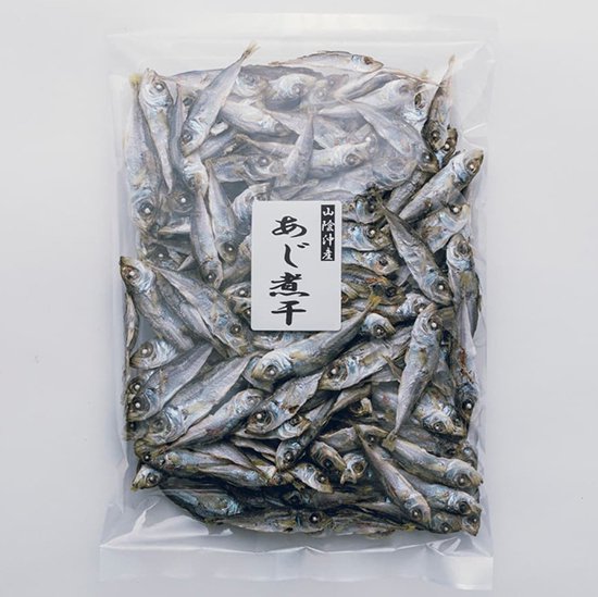 真心込めて作った煮干しの塑像 Exhibition | 白白庵 PAKUPAKUAN