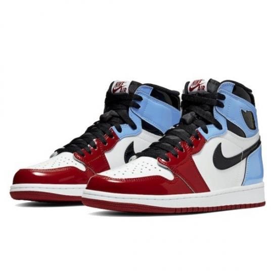 NIKE AIR JORDAN 1 RETRO HIGH OG FEARLESS UNC CHICAGO WHITE/BLACK ...