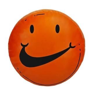 NIKE SWOOSH BIRTHDAY PILLOW | 予約商品 - SNEAKER SHOP LINK NIKE SWOOSH BIRTHDAY PILLOW | 予約商品 - SNEAKER SHOP LINK