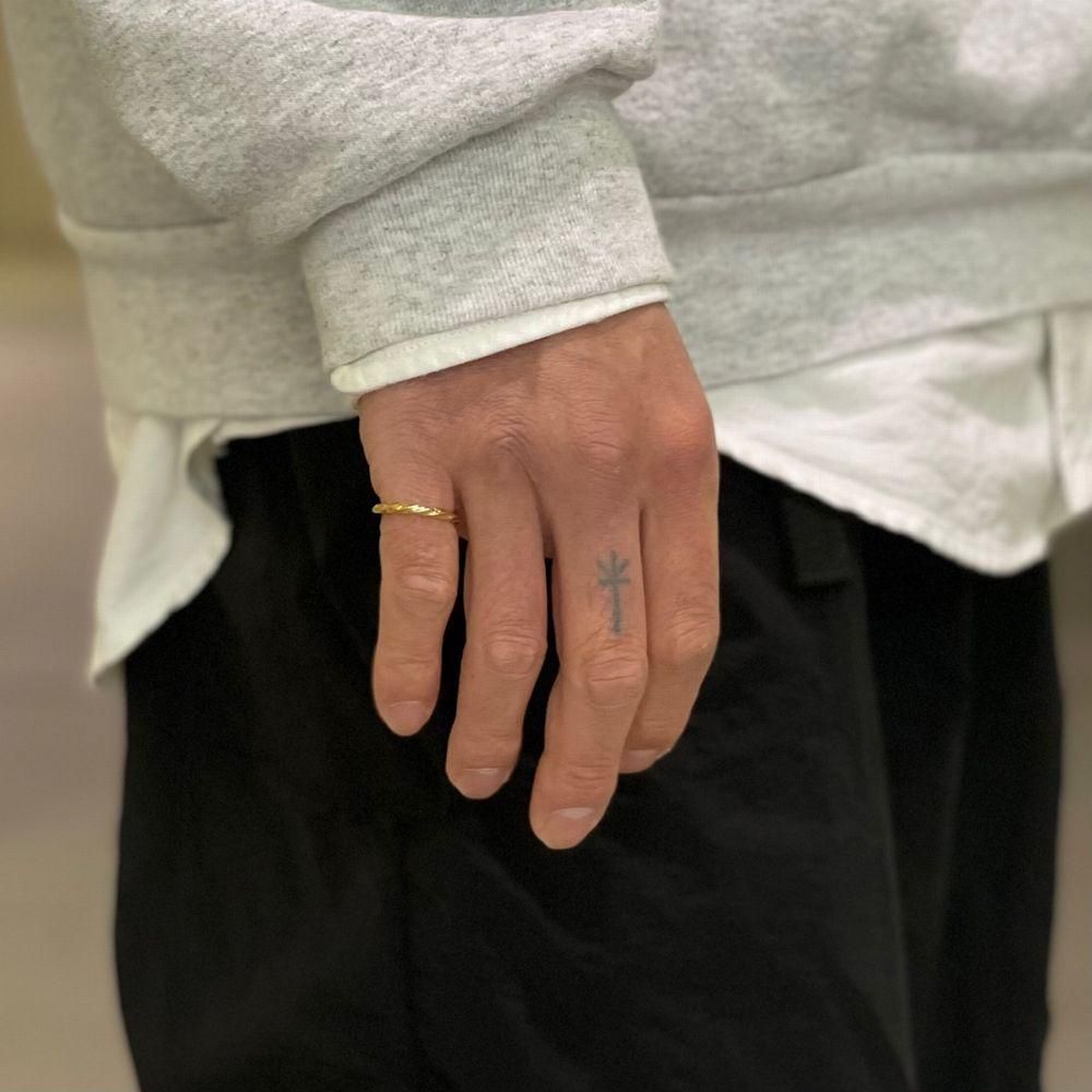 LAST 1】 RADIALL 「TWIST NARROW PINKY RING - ピンキーリング LAST 1】 RADIALL 「TWIST NARROW PINKY RING - ピンキーリング