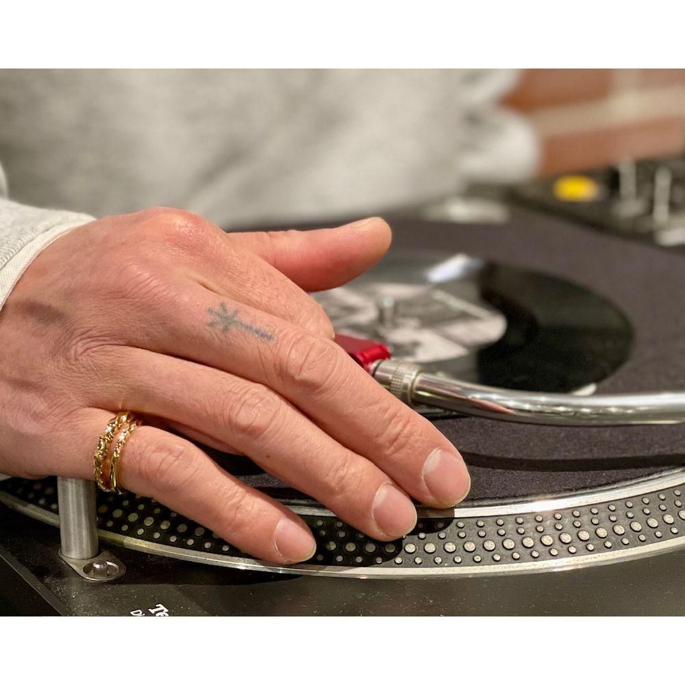LAST 1】 RADIALL 「TWIST NARROW PINKY RING - ピンキーリング LAST 1】 RADIALL 「TWIST NARROW PINKY RING - ピンキーリング