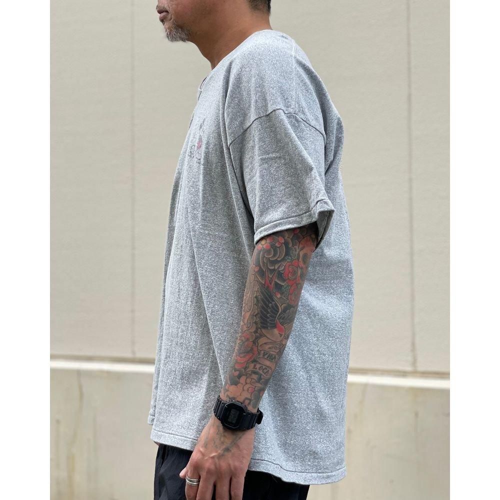 LAST 1】BOWWOW「MICKEY MOUSE 8812 V-NECK TEE - VネックTシャツ