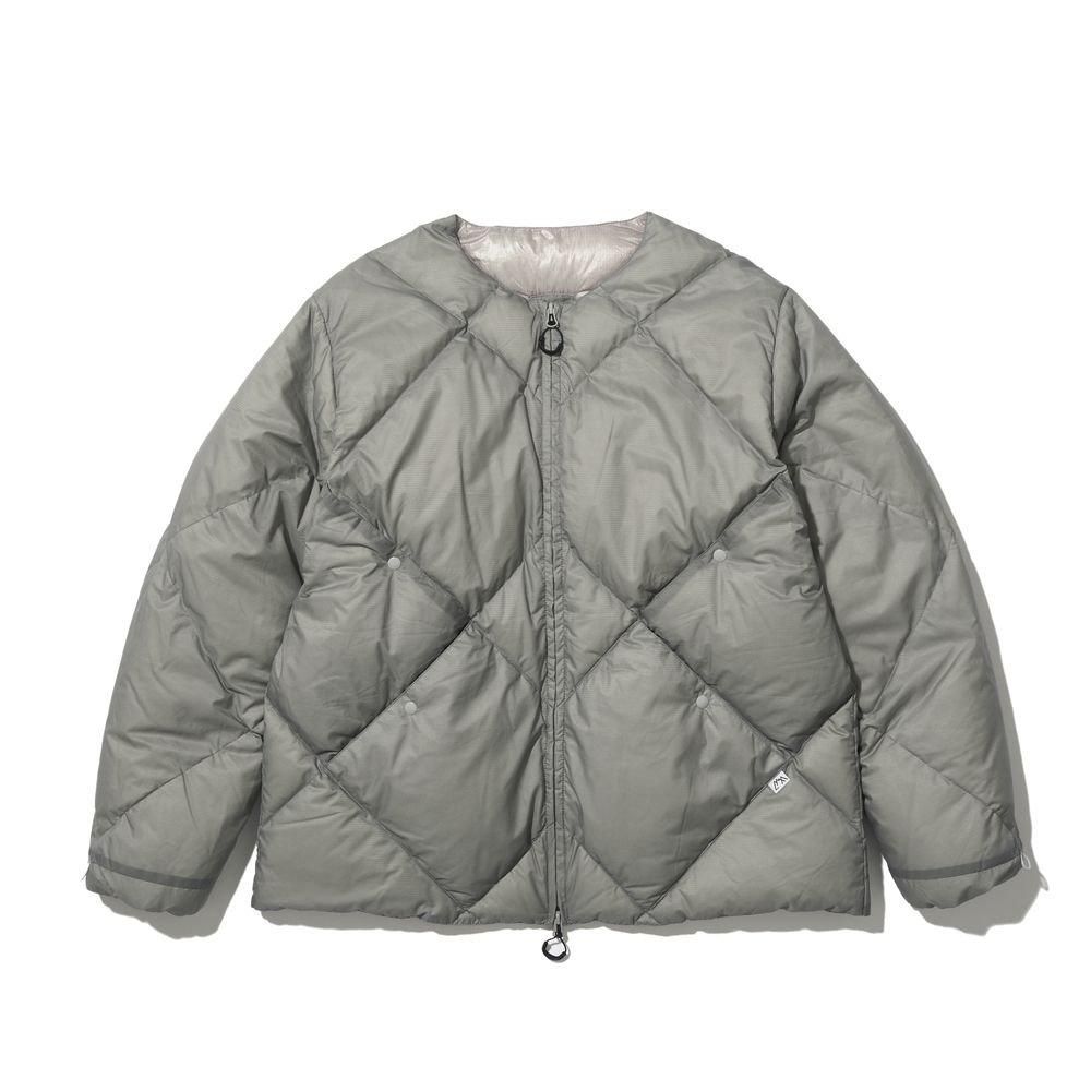 口コミ サイト 商品 OUTDOOR 1】CMF LAST GARMENT「CMF ノーカラー - CREW DOWN ダウン