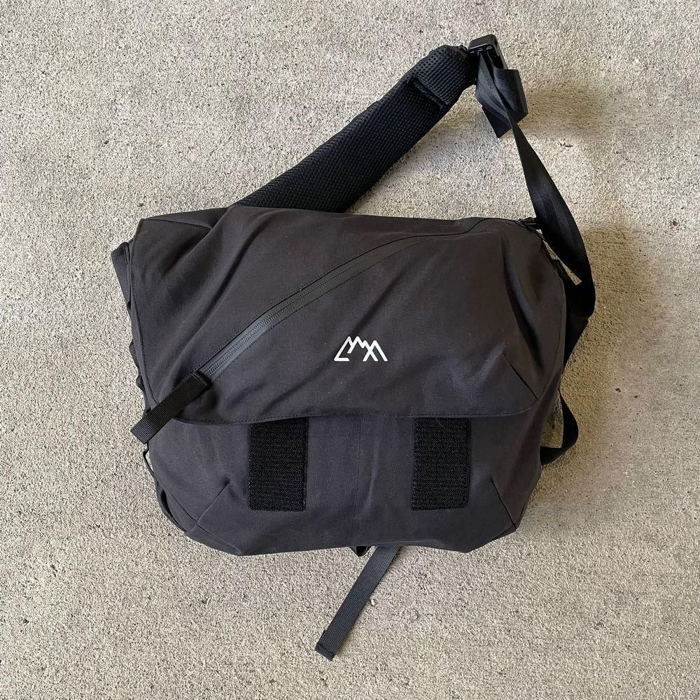 LAST 1】CMF OUTDOOR GARMENT「MESSENGER BAG SMOOTH NYLON LAST 1】CMF OUTDOOR GARMENT「MESSENGER BAG SMOOTH NYLON