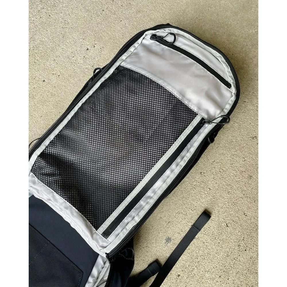 パックメン CMF OUTDOOR GARMENT「BACKPACKERZ 45 SMOOTH NYLON - バックパック