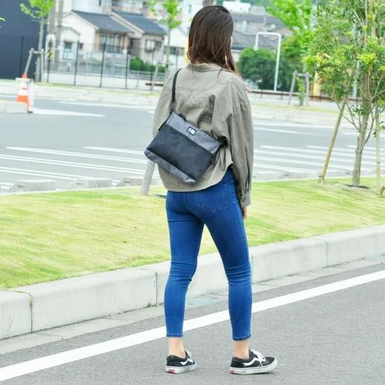 ニューエラ サコッシュ ショルダーバッグ メッシュ サコッシュ
