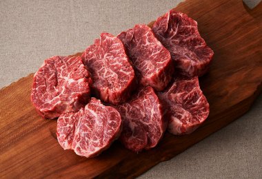 スネ＆バラ 煮込み用肉（冷蔵）500g 3-4人前／しろいし牛