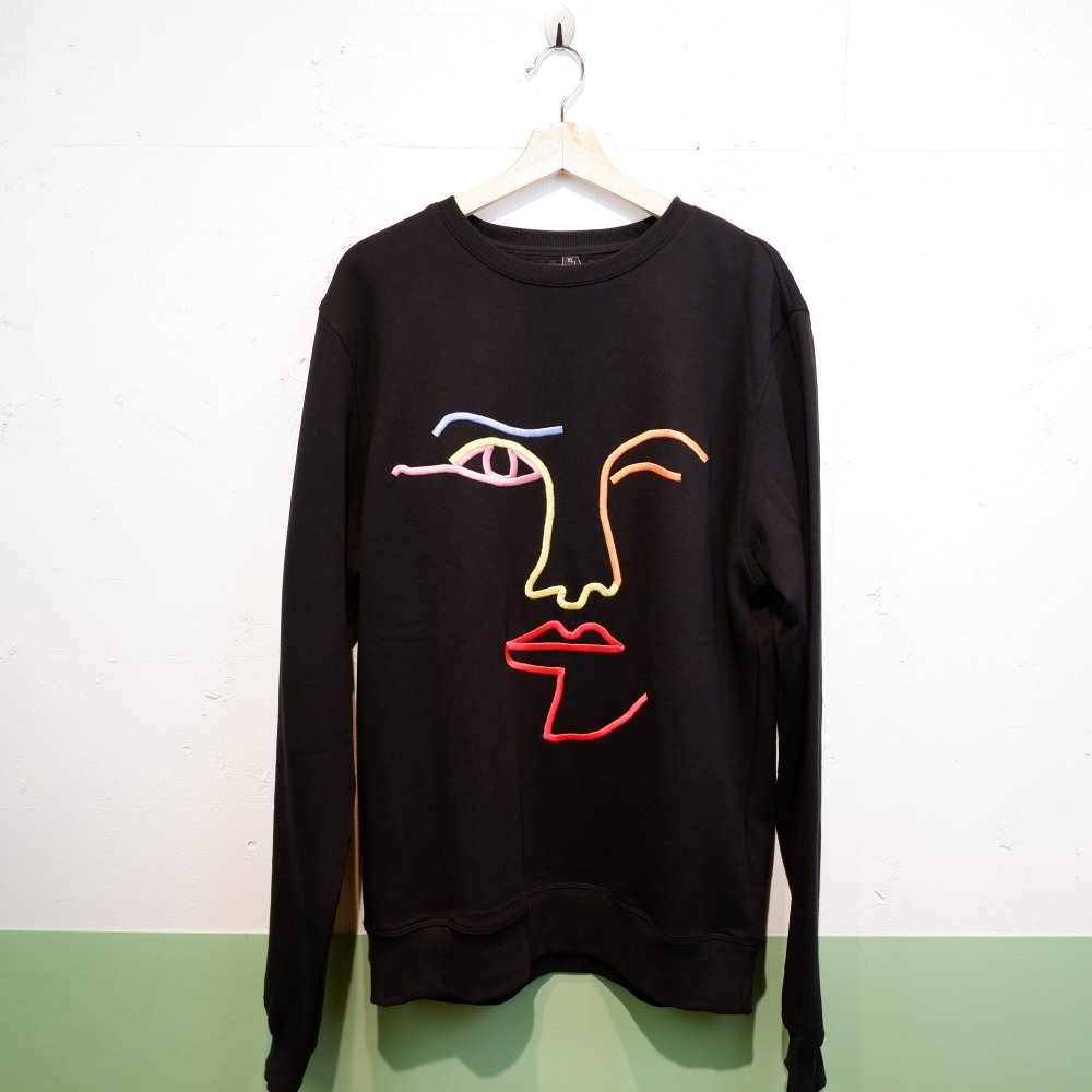 <img class='new_mark_img1' src='https://img.shop-pro.jp/img/new/icons1.gif' style='border:none;display:inline;margin:0px;padding:0px;width:auto;' />【ENCRE】 LARGE EMBROIDARY SWEAT SHIRT-SIMON