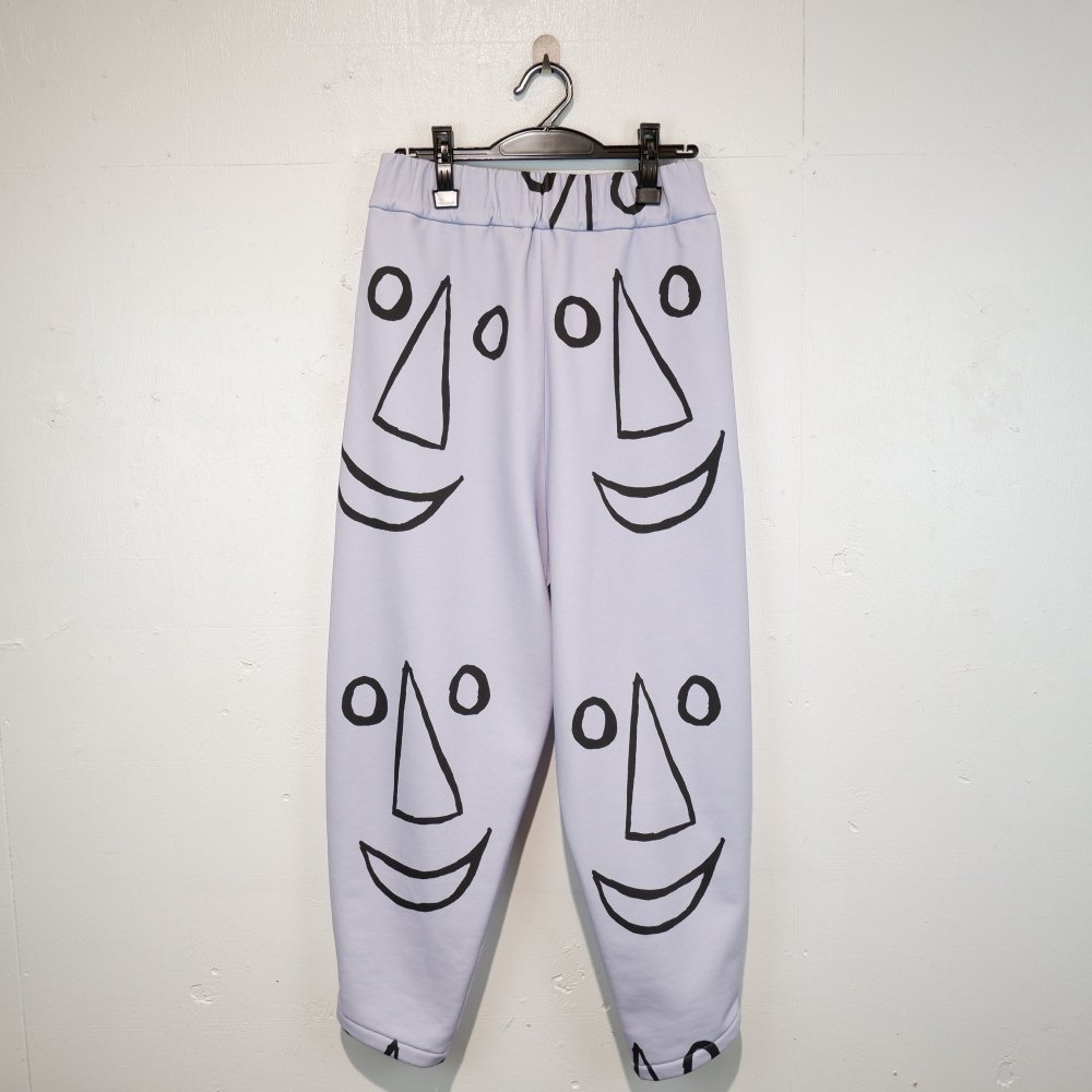 <img class='new_mark_img1' src='https://img.shop-pro.jp/img/new/icons1.gif' style='border:none;display:inline;margin:0px;padding:0px;width:auto;' />【FORM OF INTEREST】　HAPPY JOGGER　PANTS