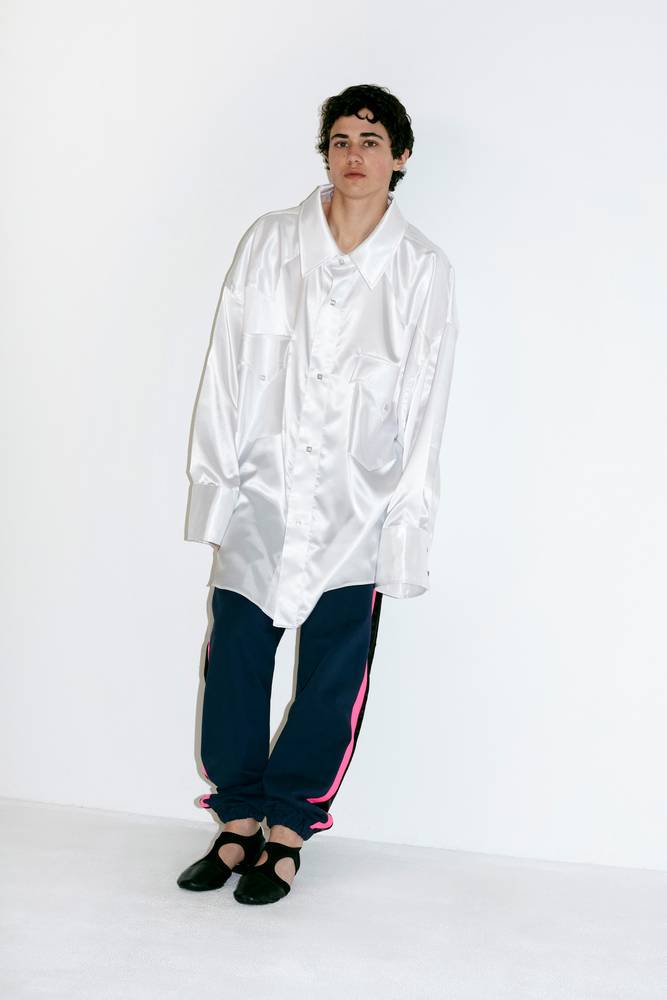 <img class='new_mark_img1' src='https://img.shop-pro.jp/img/new/icons1.gif' style='border:none;display:inline;margin:0px;padding:0px;width:auto;' /> 【Vaquera】 WESTERN BUTTON SATIN SHIRT　（WHITE)