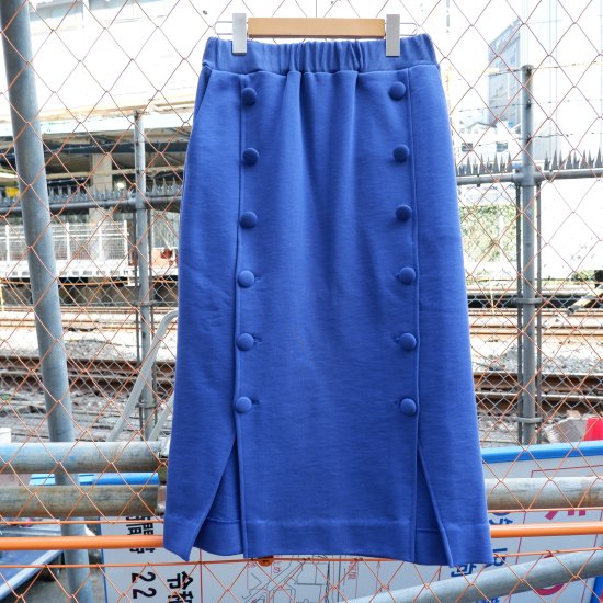 <img class='new_mark_img1' src='https://img.shop-pro.jp/img/new/icons1.gif' style='border:none;display:inline;margin:0px;padding:0px;width:auto;' />【ALEXANDRA MOURA】BUTTON-UP SKIRT WITH ELASTIC WAIST(BLUE)