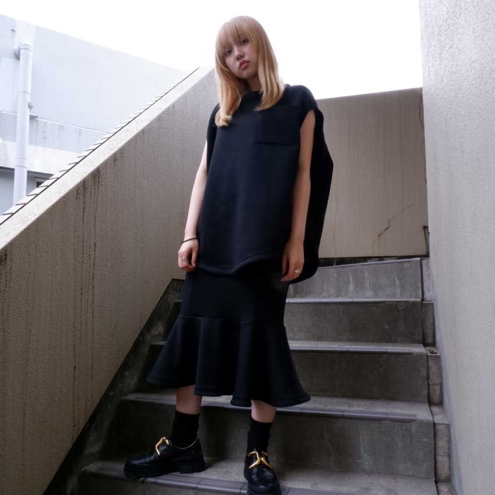 <img class='new_mark_img1' src='https://img.shop-pro.jp/img/new/icons1.gif' style='border:none;display:inline;margin:0px;padding:0px;width:auto;' />【RIDDLEMA】Circle Flare skirt(BLACK)