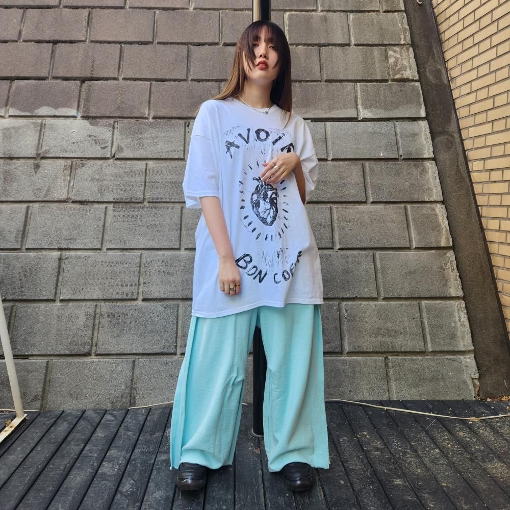 <img class='new_mark_img1' src='https://img.shop-pro.jp/img/new/icons1.gif' style='border:none;display:inline;margin:0px;padding:0px;width:auto;' />NACO PARISOVERSIZED BON COEUR T-SHIRT(WHITE)