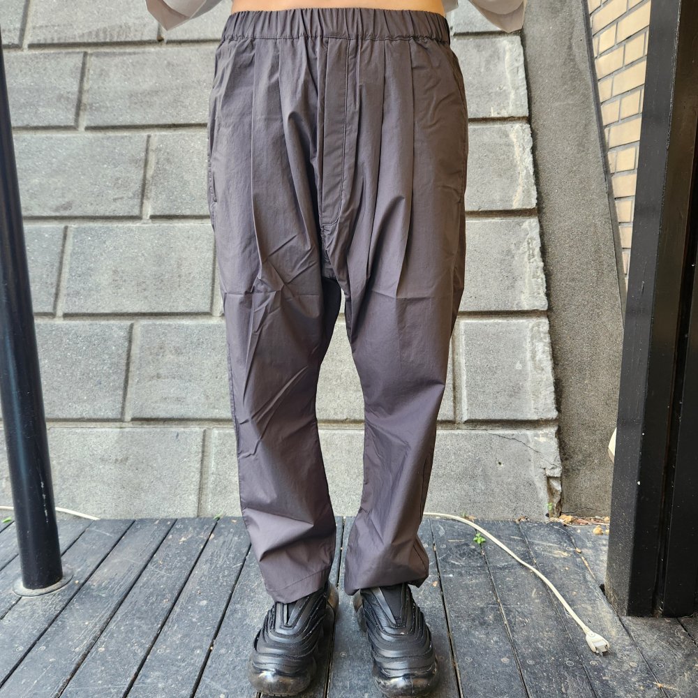 <img class='new_mark_img1' src='https://img.shop-pro.jp/img/new/icons1.gif' style='border:none;display:inline;margin:0px;padding:0px;width:auto;' />SPOLOGUM80TYPE EASY PANTS(CHARCOAL GRAY)