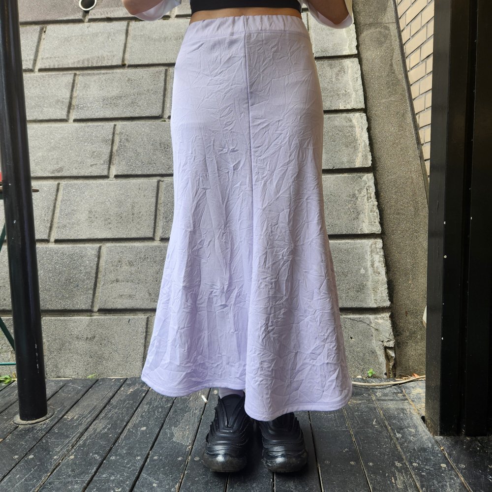 <img class='new_mark_img1' src='https://img.shop-pro.jp/img/new/icons1.gif' style='border:none;display:inline;margin:0px;padding:0px;width:auto;' />UJOH Flare Long Skirt (LILIC)