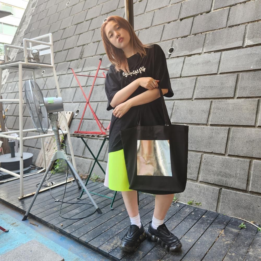 RIDDLEMMATOTE BAG(BLACKSILVER)