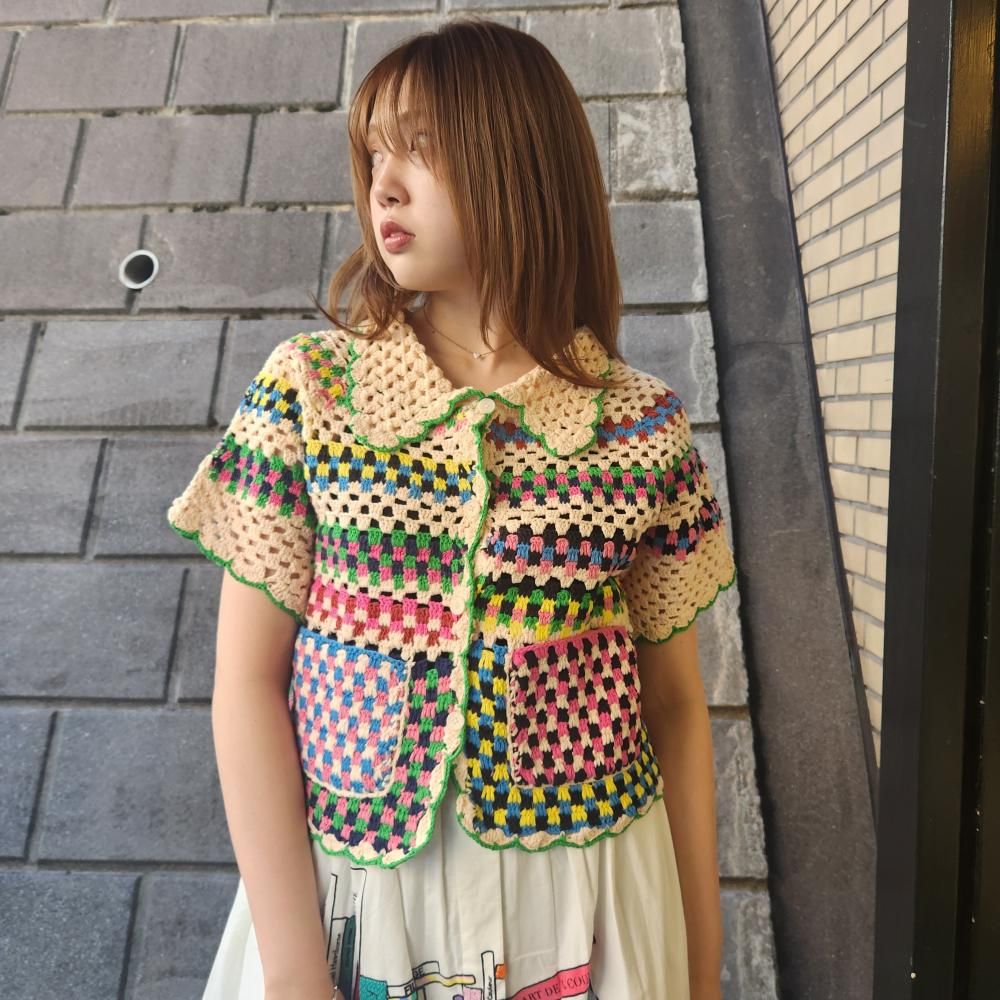 <img class='new_mark_img1' src='https://img.shop-pro.jp/img/new/icons1.gif' style='border:none;display:inline;margin:0px;padding:0px;width:auto;' />mii HAND CROCHET SHORT SLEEVE BUTTONED JACKET