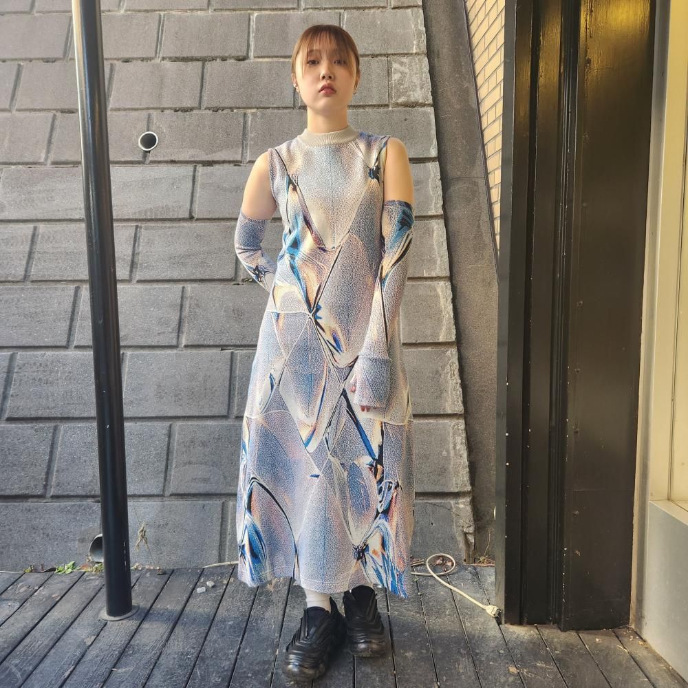 <img class='new_mark_img1' src='https://img.shop-pro.jp/img/new/icons1.gif' style='border:none;display:inline;margin:0px;padding:0px;width:auto;' />HATRAWINKER KNIT ROBE(LIGHT)