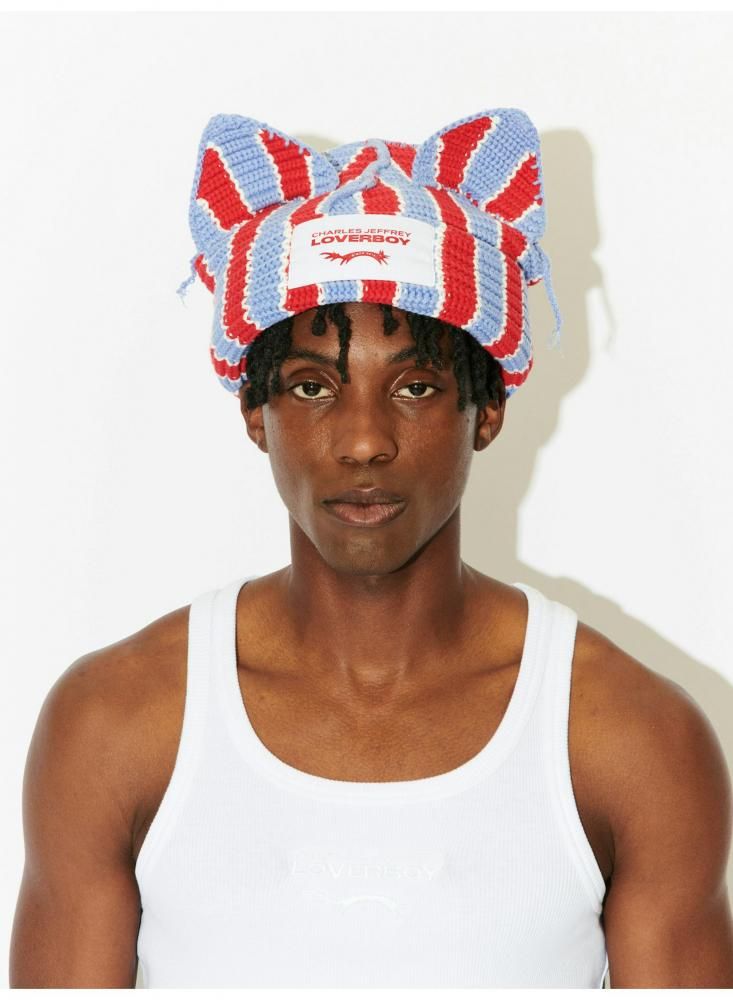 <img class='new_mark_img1' src='https://img.shop-pro.jp/img/new/icons1.gif' style='border:none;display:inline;margin:0px;padding:0px;width:auto;' />CHARLES JEFFEREY LOVERBOYCHUNKY EARS BEANIE(RED+BLUE STRIPE)