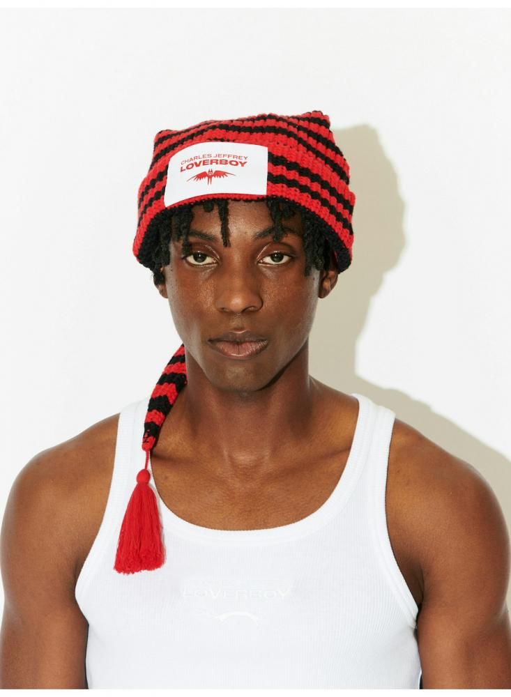 <img class='new_mark_img1' src='https://img.shop-pro.jp/img/new/icons1.gif' style='border:none;display:inline;margin:0px;padding:0px;width:auto;' />CHARLES JEFFEREY LOVERBOYSLOPPY GIUSEPPE BEANIE(RED+BLACK STRIPE)