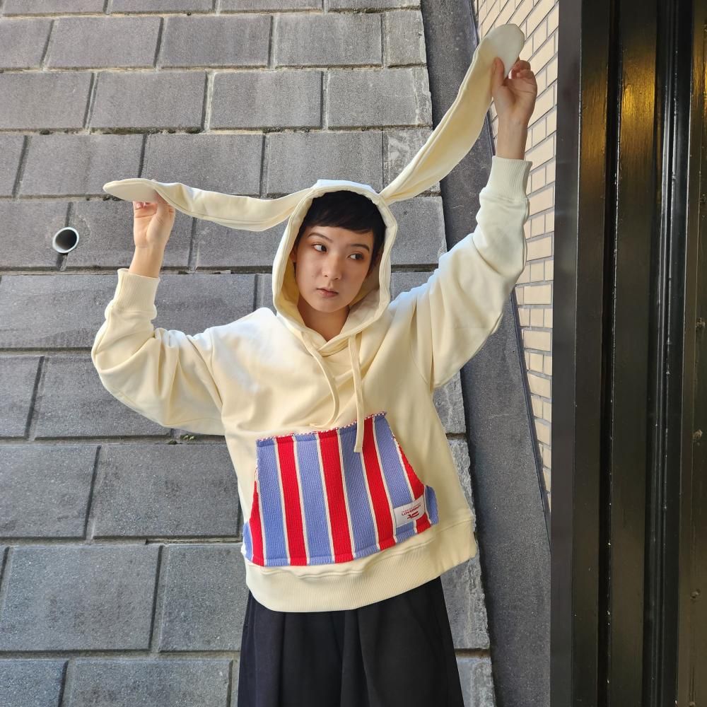 <img class='new_mark_img1' src='https://img.shop-pro.jp/img/new/icons1.gif' style='border:none;display:inline;margin:0px;padding:0px;width:auto;' />CHARLES JEFFEREY LOVERBOYPATCH RABBIT EARS HOODY