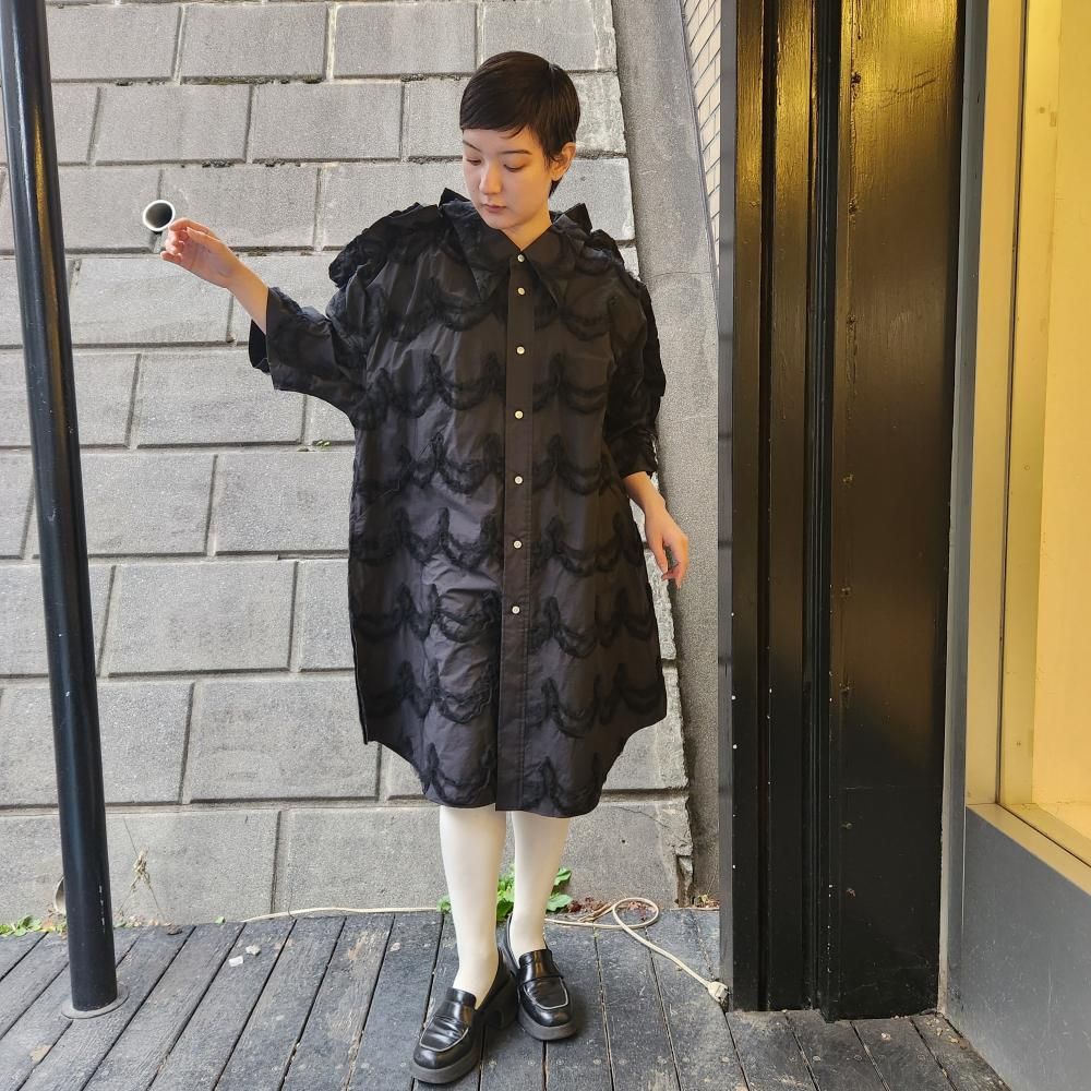 <img class='new_mark_img1' src='https://img.shop-pro.jp/img/new/icons1.gif' style='border:none;display:inline;margin:0px;padding:0px;width:auto;' />BASEMARKEMBROIDERY LONG SHIRTS(BLACK)