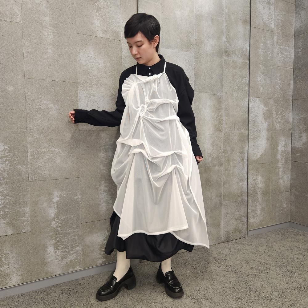 <img class='new_mark_img1' src='https://img.shop-pro.jp/img/new/icons1.gif' style='border:none;display:inline;margin:0px;padding:0px;width:auto;' />CREATE CLAIRSPROUTING DRAPE APRON DRESS(WHITE)