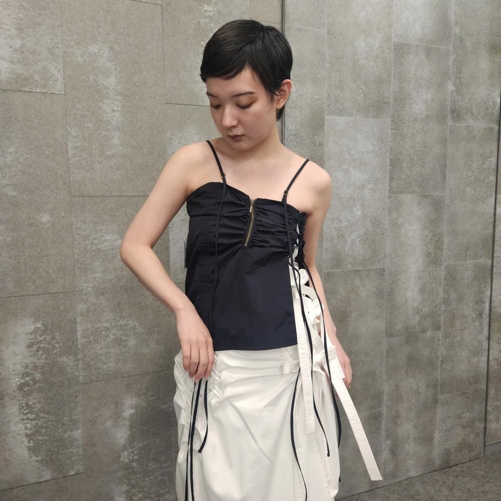 <img class='new_mark_img1' src='https://img.shop-pro.jp/img/new/icons1.gif' style='border:none;display:inline;margin:0px;padding:0px;width:auto;' />CREATE CLAIRDEFORMATION GATHER BUSTIER(BLACK)
