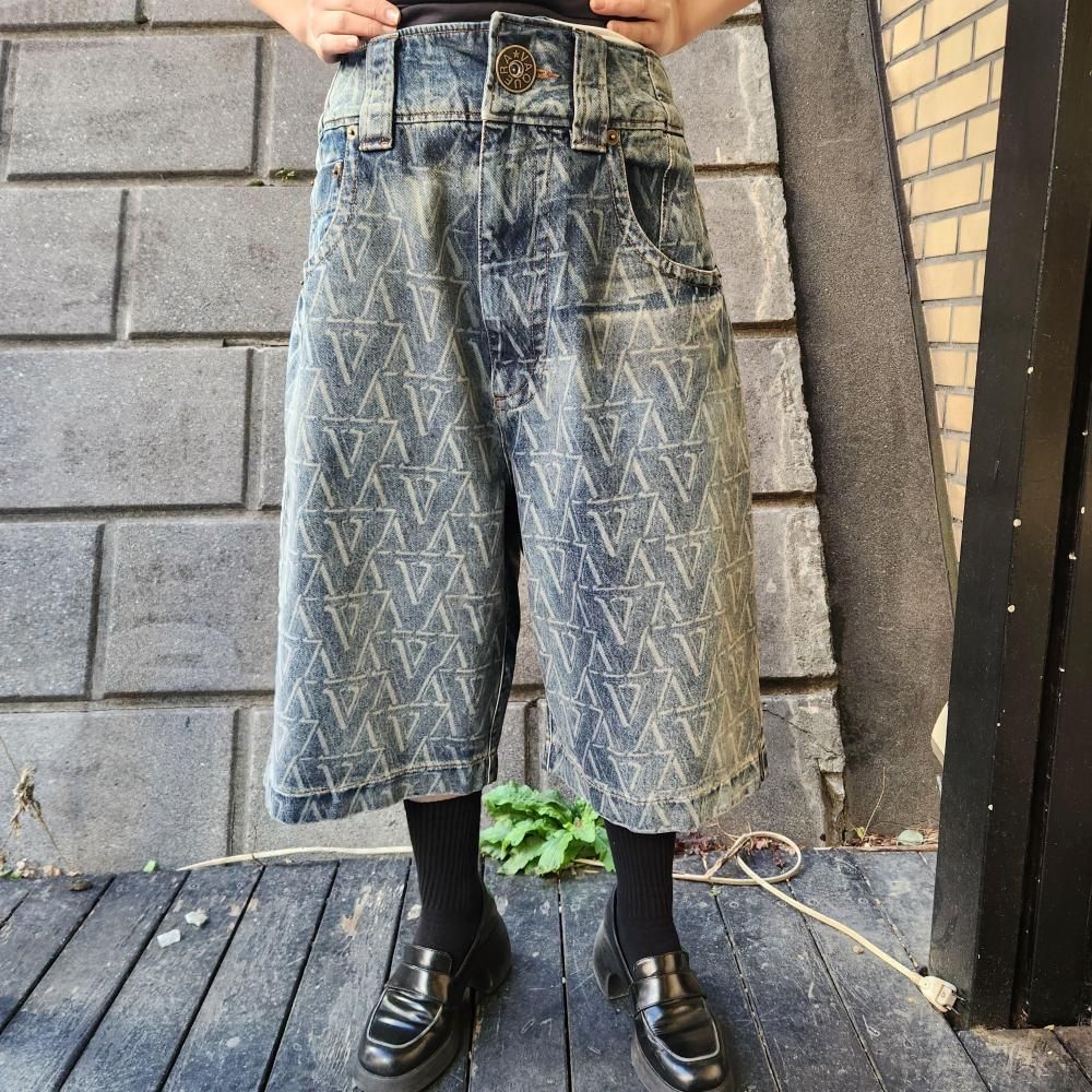 <img class='new_mark_img1' src='https://img.shop-pro.jp/img/new/icons1.gif' style='border:none;display:inline;margin:0px;padding:0px;width:auto;' />VAQUERAWOMEN BABY SHORTS WOVEN