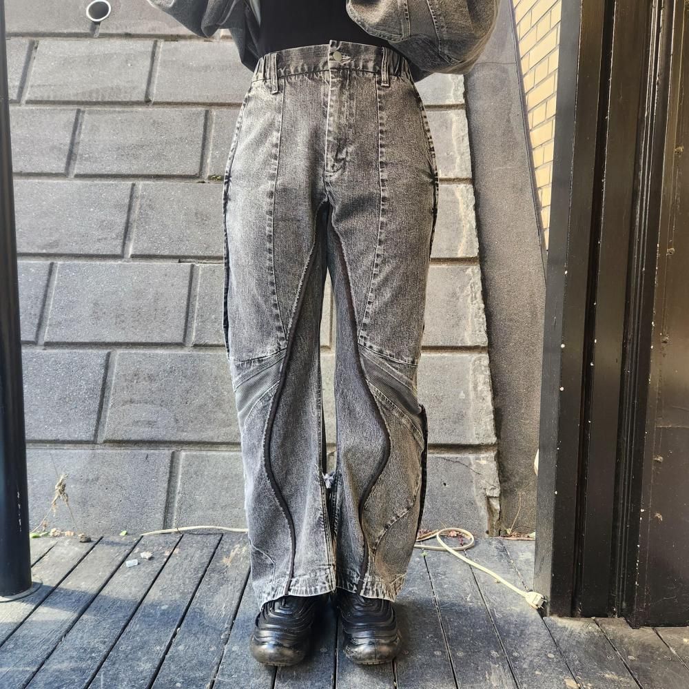 <img class='new_mark_img1' src='https://img.shop-pro.jp/img/new/icons1.gif' style='border:none;display:inline;margin:0px;padding:0px;width:auto;' />BALMUNG Denim Curved Pants