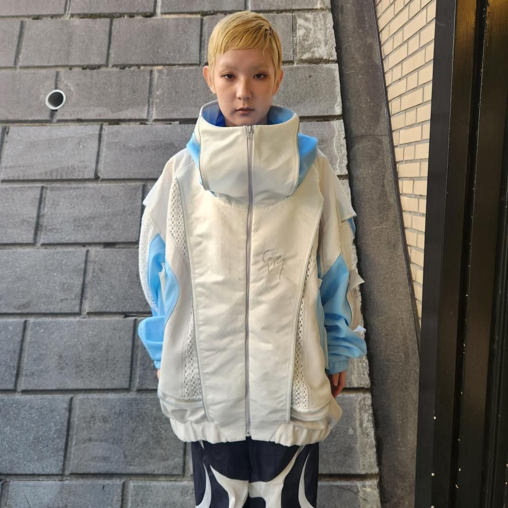 <img class='new_mark_img1' src='https://img.shop-pro.jp/img/new/icons1.gif' style='border:none;display:inline;margin:0px;padding:0px;width:auto;' />BALMUNG Jersey Layerd High Neck Big Parka(AIR-B)(WHITE)