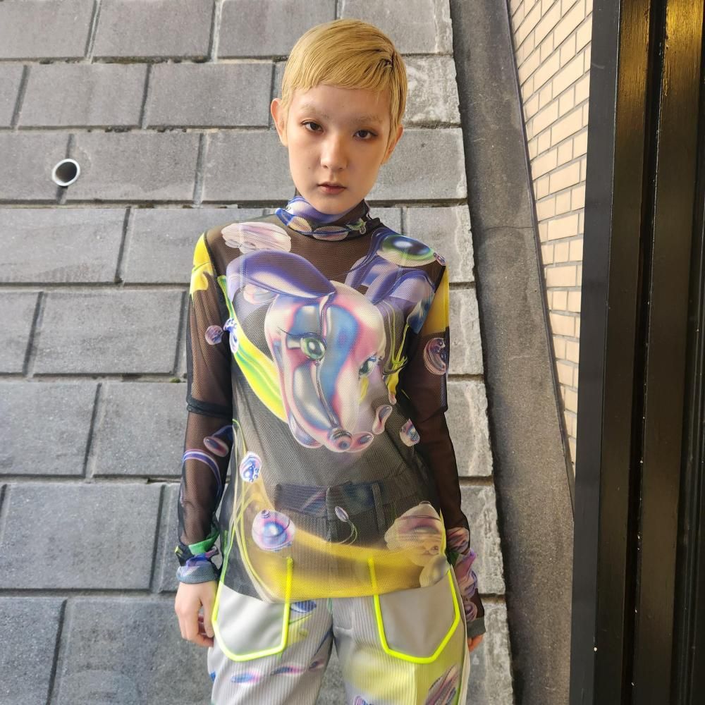 <img class='new_mark_img1' src='https://img.shop-pro.jp/img/new/icons1.gif' style='border:none;display:inline;margin:0px;padding:0px;width:auto;' />BALMUNG Graphic Mesh Top(BLACK)