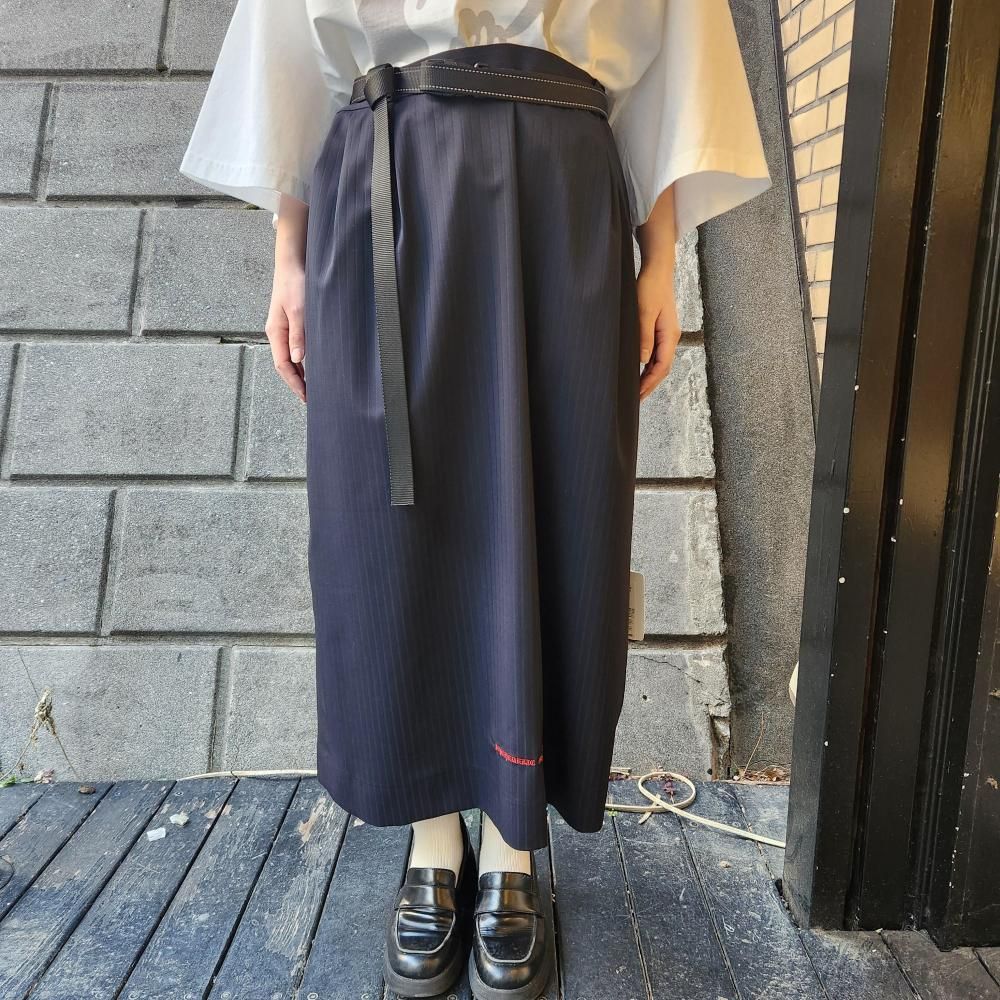 <img class='new_mark_img1' src='https://img.shop-pro.jp/img/new/icons1.gif' style='border:none;display:inline;margin:0px;padding:0px;width:auto;' />BODYSONG.ITALIAN-MADE LUXURY FABRIC HARDCORE LONG SKIRT