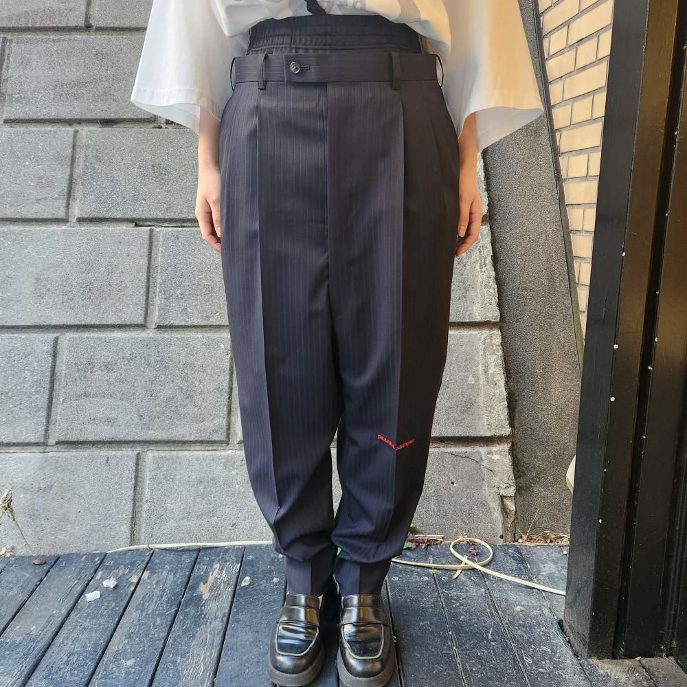 <img class='new_mark_img1' src='https://img.shop-pro.jp/img/new/icons1.gif' style='border:none;display:inline;margin:0px;padding:0px;width:auto;' />BODYSONG.ITALIAN-MADE LUXURY FABRIC LAYERED SAROUEL
TROUSERS