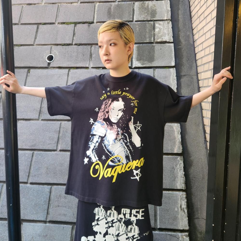 <img class='new_mark_img1' src='https://img.shop-pro.jp/img/new/icons1.gif' style='border:none;display:inline;margin:0px;padding:0px;width:auto;' />VAQUERA WOMEN JOAN OF ARC T-SHIRT 