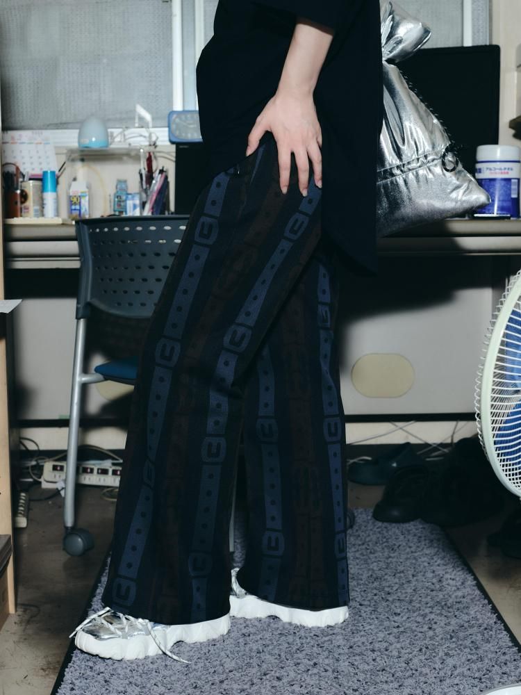 <img class='new_mark_img1' src='https://img.shop-pro.jp/img/new/icons1.gif' style='border:none;display:inline;margin:0px;padding:0px;width:auto;' />JACQLINDENI(֡ĥå)(BLACK)