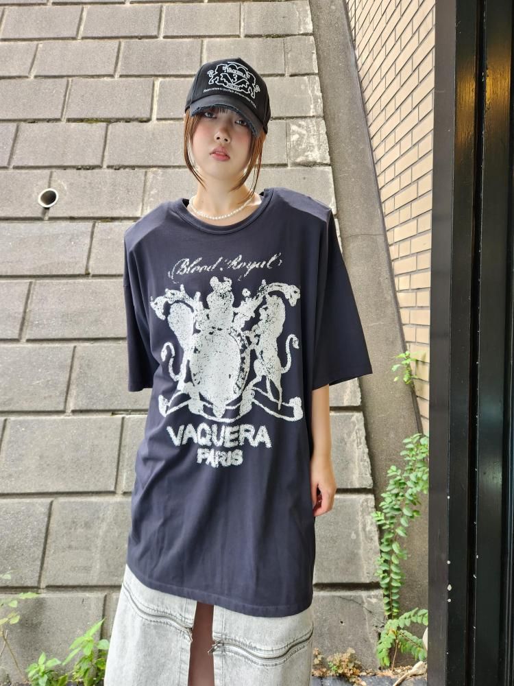 <img class='new_mark_img1' src='https://img.shop-pro.jp/img/new/icons1.gif' style='border:none;display:inline;margin:0px;padding:0px;width:auto;' />VAQUERA.WOMEN  SHOULDER PAD TALL TEE KNIT