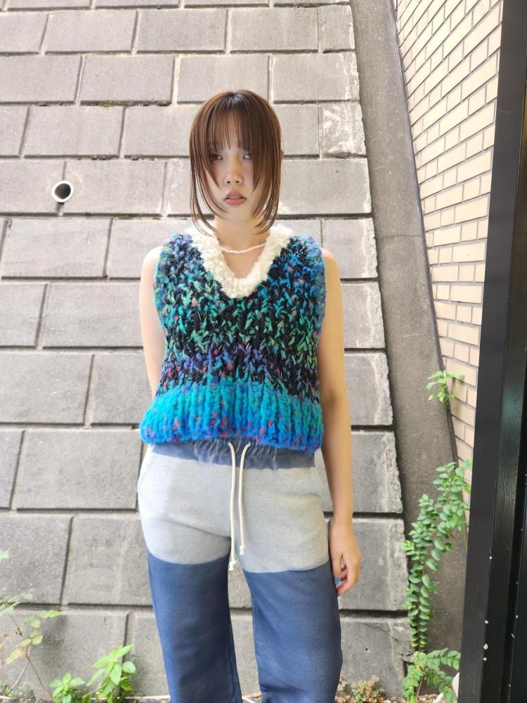 <img class='new_mark_img1' src='https://img.shop-pro.jp/img/new/icons1.gif' style='border:none;display:inline;margin:0px;padding:0px;width:auto;' />kotohayokozawatodo SCRAP KNIT VEST(BLACK)