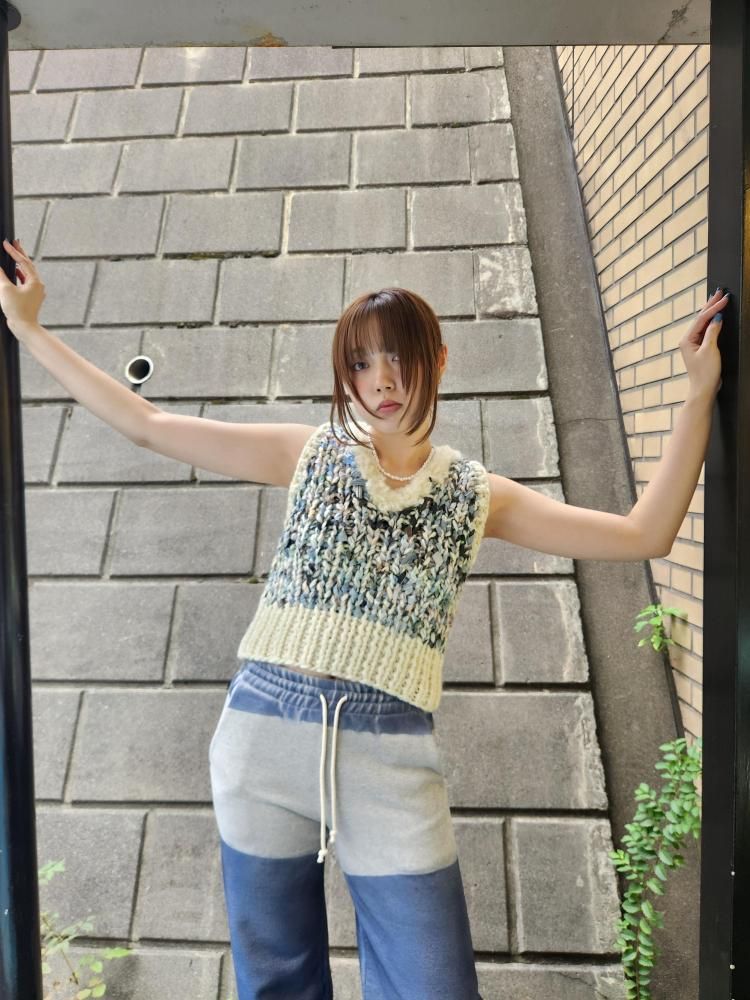 <img class='new_mark_img1' src='https://img.shop-pro.jp/img/new/icons1.gif' style='border:none;display:inline;margin:0px;padding:0px;width:auto;' />kotohayokozawatodo SCRAP KNIT VEST(MULTI)