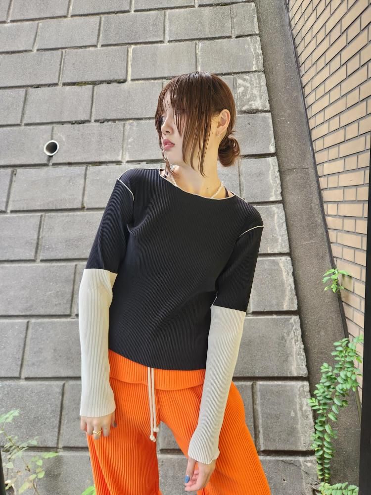 <img class='new_mark_img1' src='https://img.shop-pro.jp/img/new/icons1.gif' style='border:none;display:inline;margin:0px;padding:0px;width:auto;' />kotohayokozawaARM COVER TOP *HIGH NECK TYPE(BLACK)