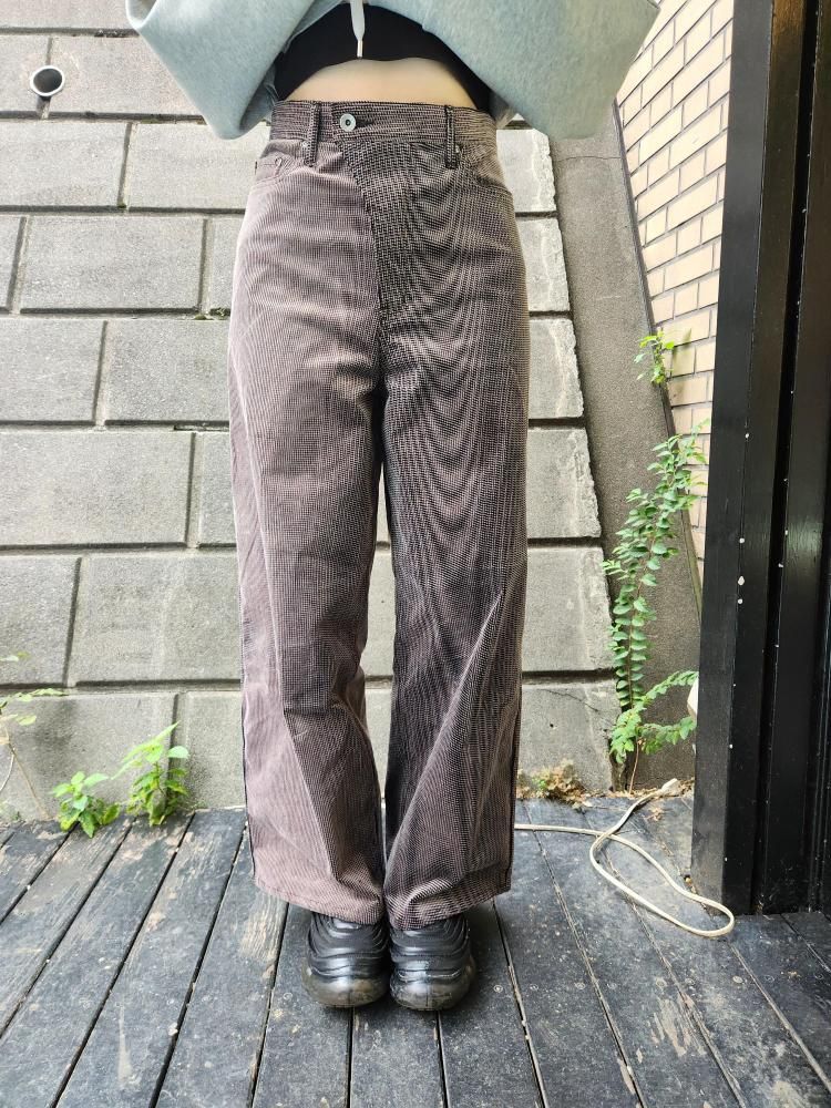 <img class='new_mark_img1' src='https://img.shop-pro.jp/img/new/icons1.gif' style='border:none;display:inline;margin:0px;padding:0px;width:auto;' />HATRAMirage Bleach Corduroy pants