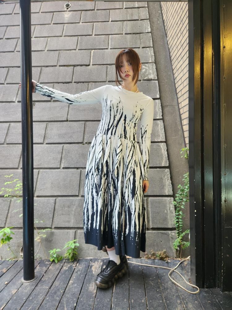 <img class='new_mark_img1' src='https://img.shop-pro.jp/img/new/icons1.gif' style='border:none;display:inline;margin:0px;padding:0px;width:auto;' />TWEOWILD GRASS CHESS DRESS