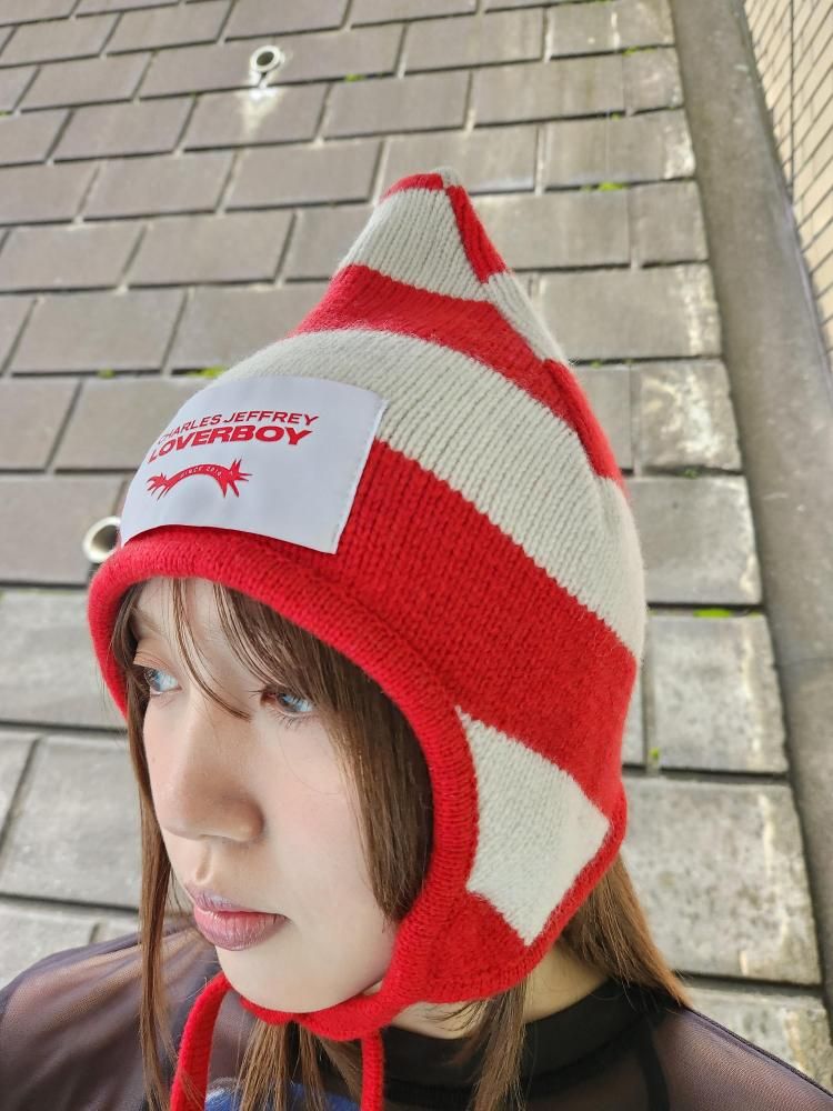 <img class='new_mark_img1' src='https://img.shop-pro.jp/img/new/icons1.gif' style='border:none;display:inline;margin:0px;padding:0px;width:auto;' />CHARLES JEFFREY LOVERBOYSPIKE BONNET(RED+ECRU)