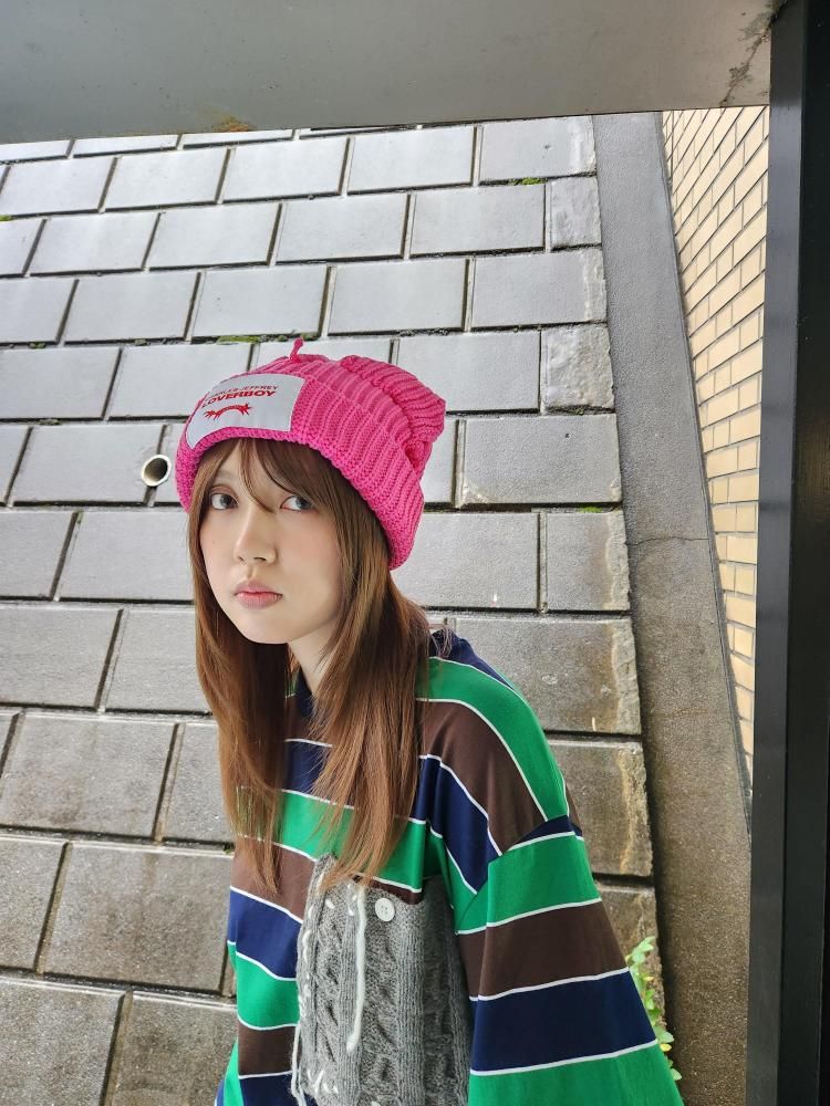 <img class='new_mark_img1' src='https://img.shop-pro.jp/img/new/icons1.gif' style='border:none;display:inline;margin:0px;padding:0px;width:auto;' />CHARLES JEFFREY LOVERBOYCHUNKY EARS BEANIE(PINK)